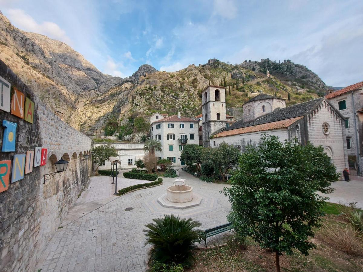 Old Town Kotor Square Exterior foto